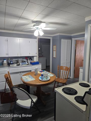 816 W Evelyn Ave, Louisville, KY 40215