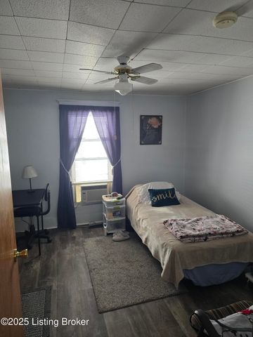 816 W Evelyn Ave, Louisville, KY 40215