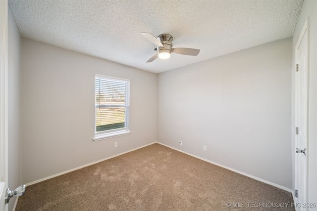 808 W 6th Street, Skiatook, OK 74070