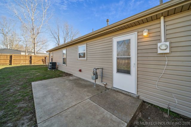 808 W 6th Street, Skiatook, OK 74070