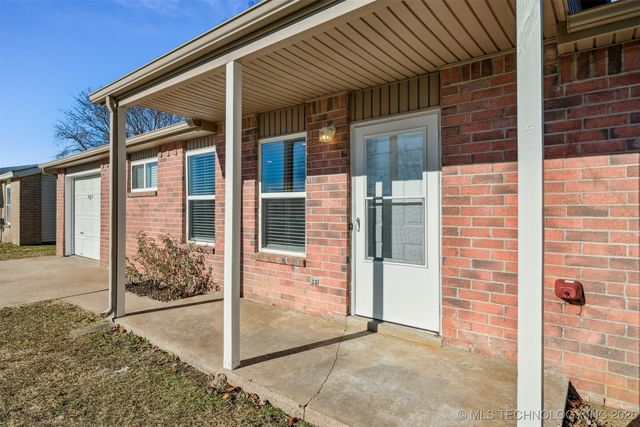 808 W 6th Street, Skiatook, OK 74070
