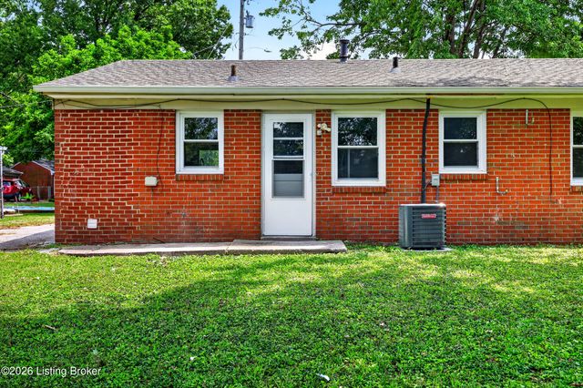 5402 Lagoona Dr, Louisville, KY 40219