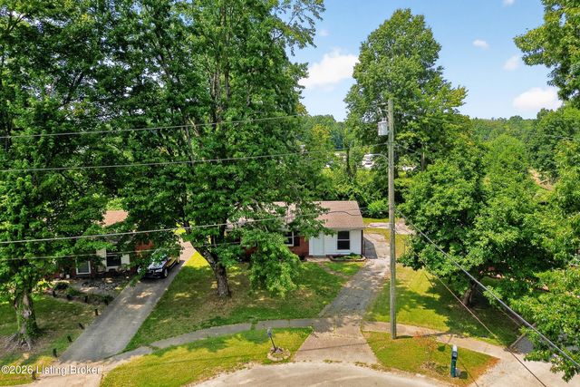 5402 Lagoona Dr, Louisville, KY 40219