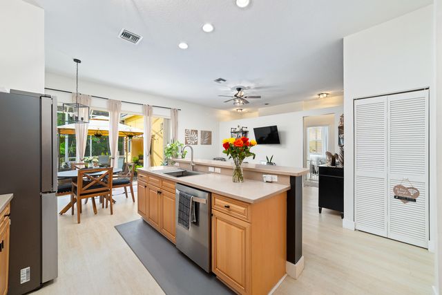 7936 AMBLESIDE Way, Lake Worth, FL 33467