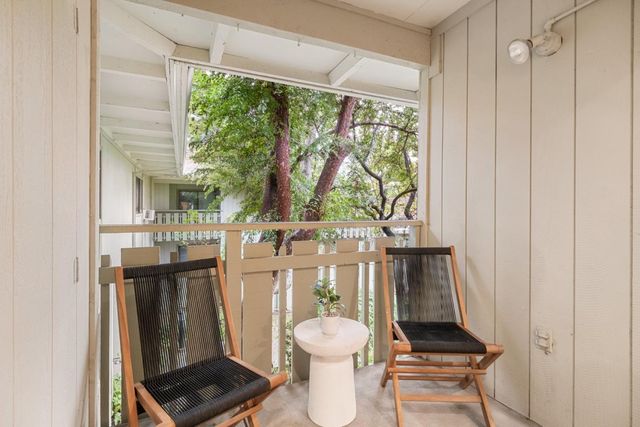 1070 Mercedes Avenue 24, Los Altos, CA 94022