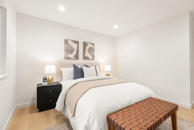 1070 Mercedes Avenue 24, Los Altos, CA 94022