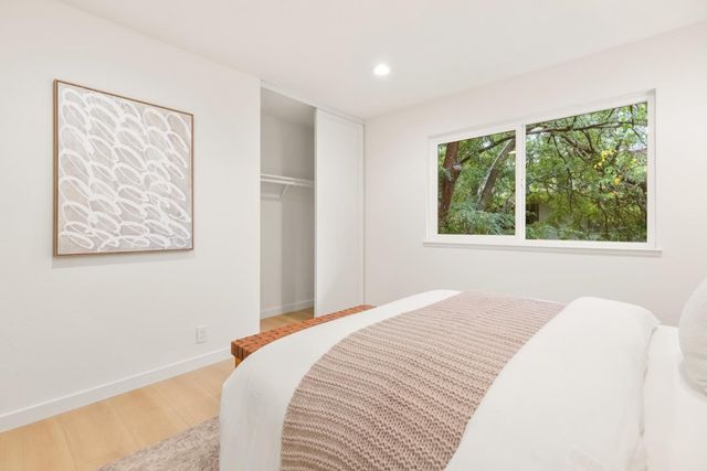 1070 Mercedes Avenue 24, Los Altos, CA 94022