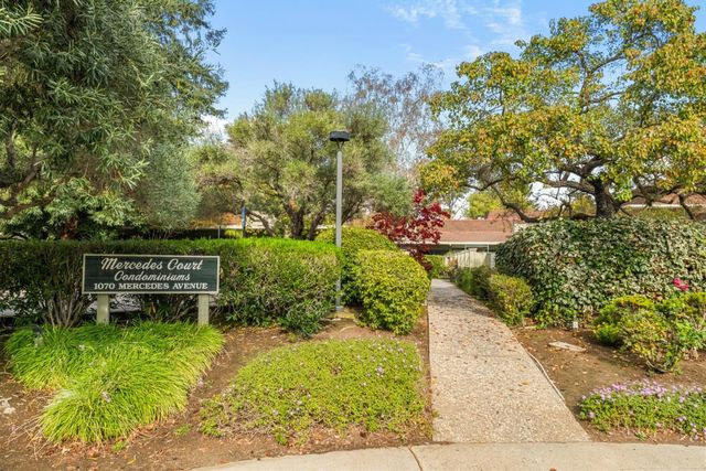 1070 Mercedes Avenue 24, Los Altos, CA 94022