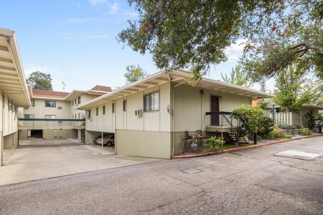 1070 Mercedes Avenue 24, Los Altos, CA 94022