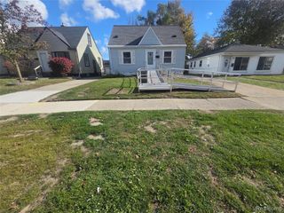 5109 S Hubbard Street, Wayne, MI 48184