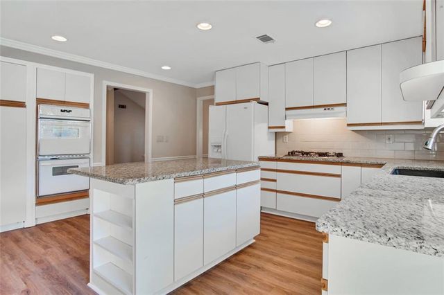 2052 Old Forge Way, Marietta, GA 30068