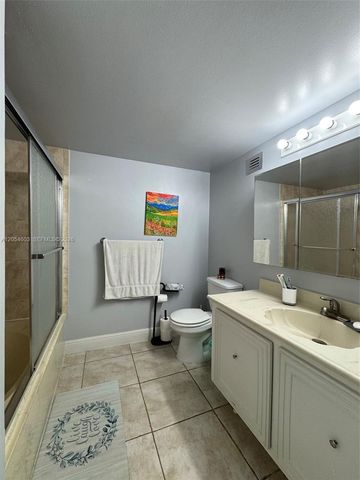 1000 Parkview Dr 107, Hallandale Beach, FL 33009
