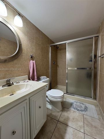 1000 Parkview Dr 107, Hallandale Beach, FL 33009