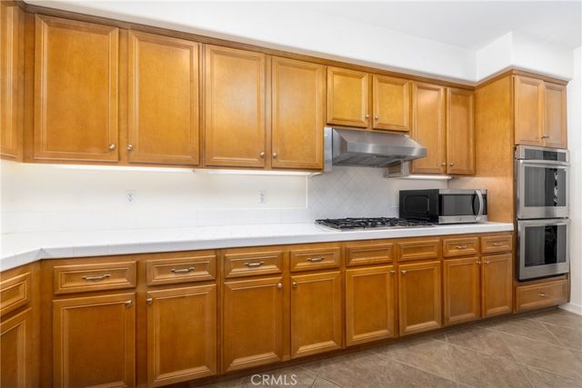 15686 Iron Spring Lane, Fontana, CA 92336