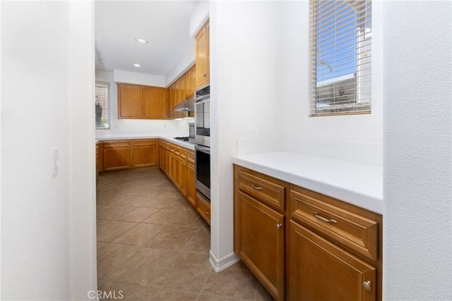 15686 Iron Spring Lane, Fontana, CA 92336