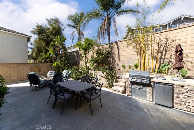 15686 Iron Spring Lane, Fontana, CA 92336