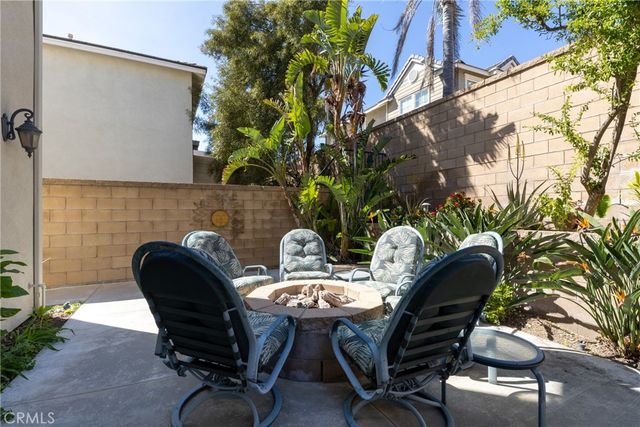 15686 Iron Spring Lane, Fontana, CA 92336