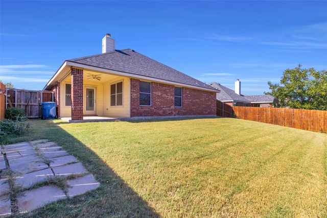 517 Highmoor Court, Oak Point, TX 75068