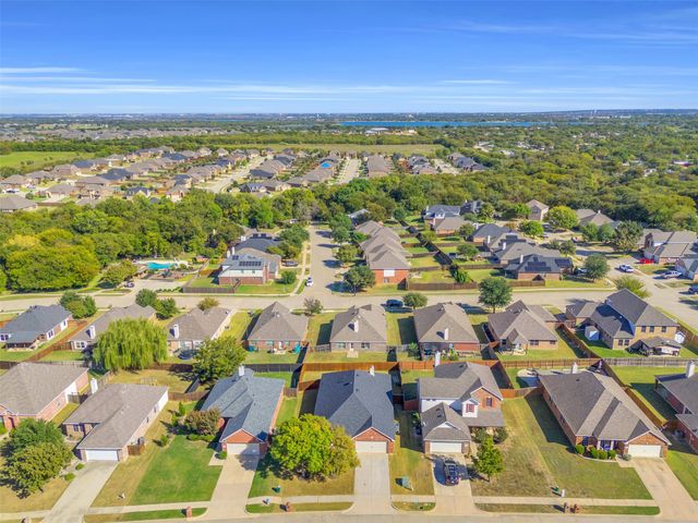 517 Highmoor Court, Oak Point, TX 75068