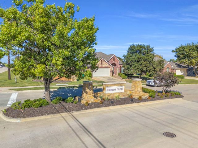 517 Highmoor Court, Oak Point, TX 75068