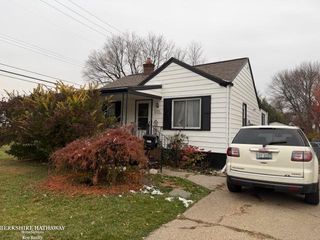 29081 Senator Street, Roseville, MI 48066