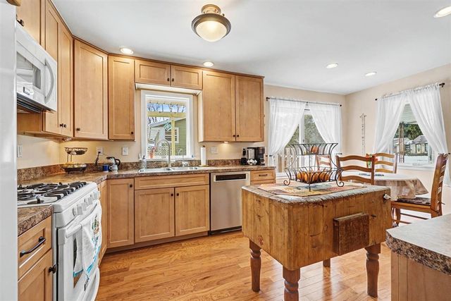 3621 Middlebury Drive, Kalamazoo, MI 49006