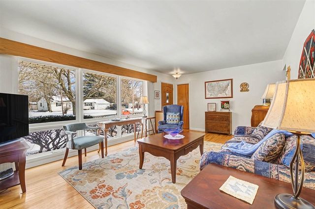 3621 Middlebury Drive, Kalamazoo, MI 49006