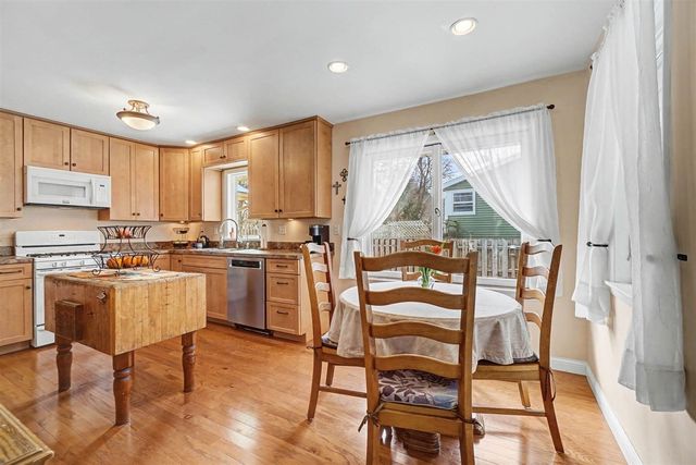 3621 Middlebury Drive, Kalamazoo, MI 49006