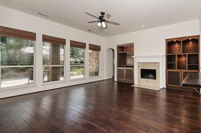 14 Cordella, The Woodlands, TX 77382