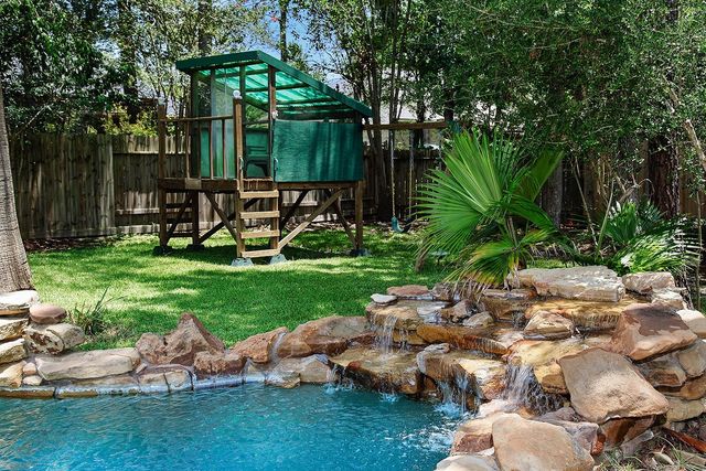 14 Cordella, The Woodlands, TX 77382