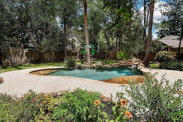 14 Cordella, The Woodlands, TX 77382