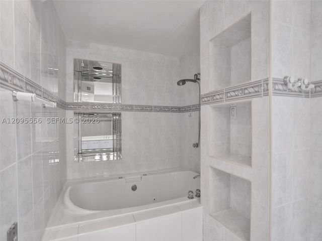 18071 BISCAYNE BLVD 1701, Aventura, FL 33160