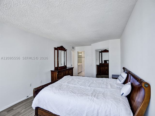 18071 BISCAYNE BLVD 1701, Aventura, FL 33160
