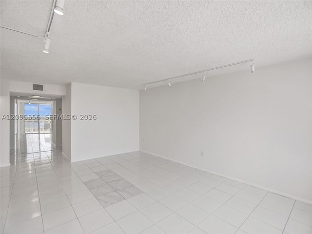 18071 BISCAYNE BLVD 1701, Aventura, FL 33160