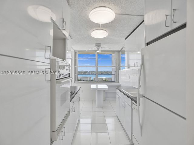 18071 BISCAYNE BLVD 1701, Aventura, FL 33160