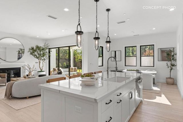 670 La Mesa Drive, Portola Valley, CA 94028