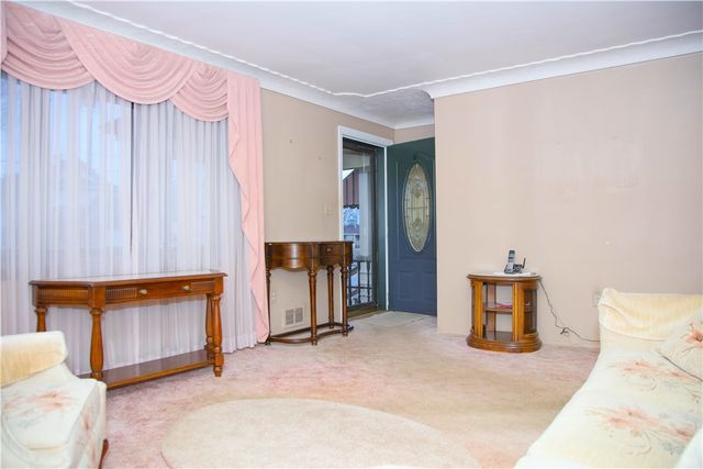 2811 Bowman Ave, Mckeesport, PA 15132