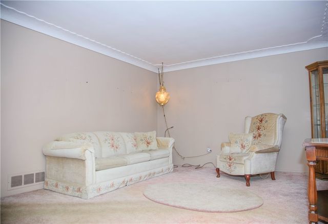 2811 Bowman Ave, Mckeesport, PA 15132