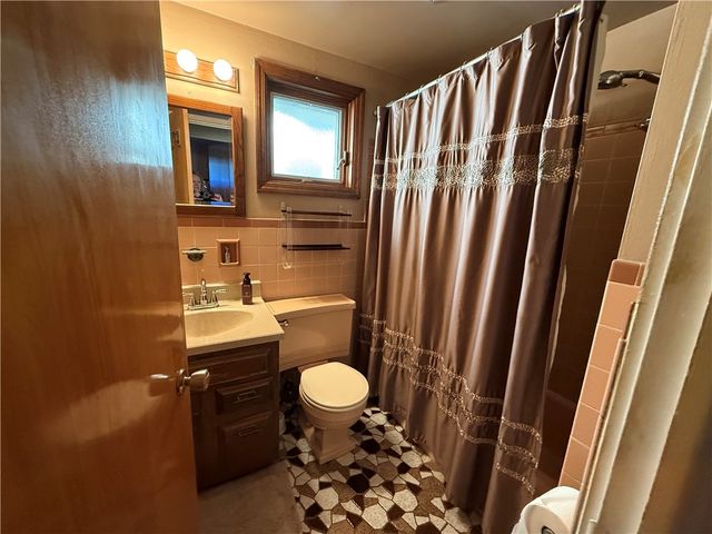 2811 Bowman Ave, Mckeesport, PA 15132