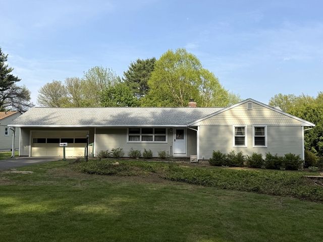 34 Bassett Road, Holyoke, MA 01040