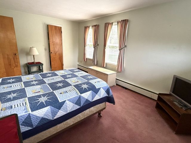 34 Bassett Road, Holyoke, MA 01040