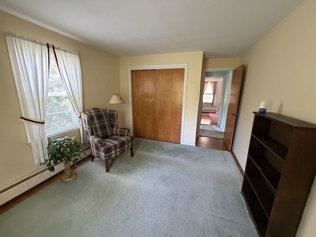 34 Bassett Road, Holyoke, MA 01040