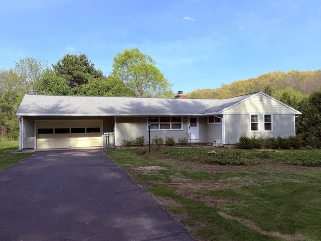34 Bassett Road, Holyoke, MA 01040