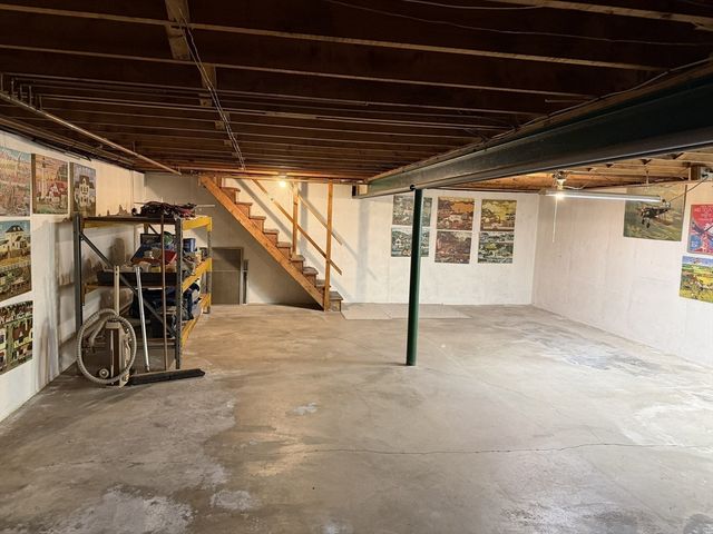 34 Bassett Road, Holyoke, MA 01040