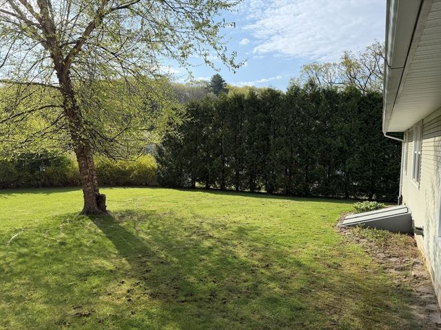 34 Bassett Road, Holyoke, MA 01040