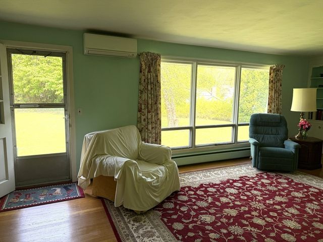 34 Bassett Road, Holyoke, MA 01040