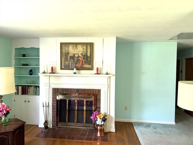 34 Bassett Road, Holyoke, MA 01040