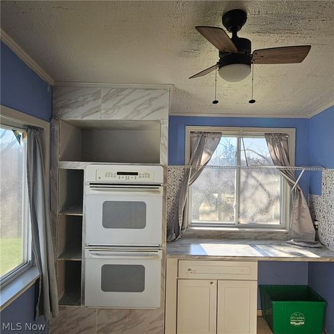 6280 Eldridge Boulevard, Bedford Heights, OH 44146