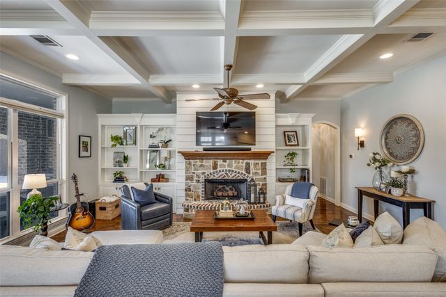 523 S Dallas Street, Van Alstyne, TX 75495