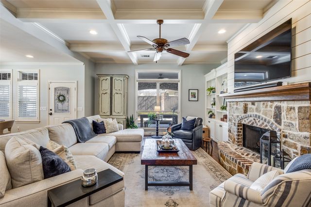 523 S Dallas Street, Van Alstyne, TX 75495